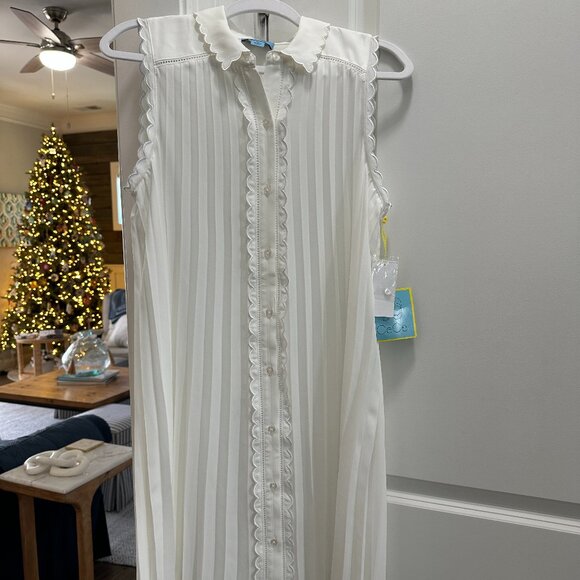 NWT CeCe Scalloped Pleated Shirt Dress – Cream – Size M - Picture 1 of 3
